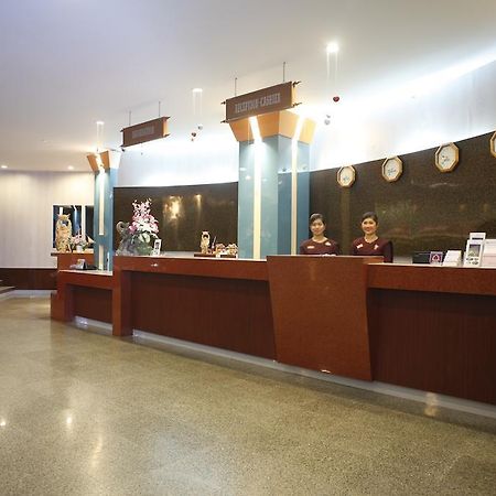 Boon Siam Hotel Krabi Bagian luar foto